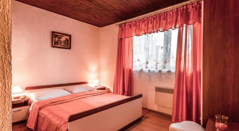 Guest House Slavica Plitvicka Jezera Phòng bức ảnh